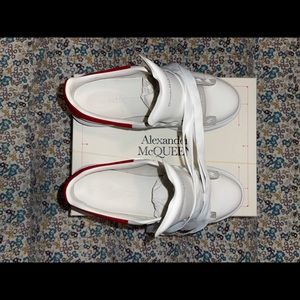 Alexander McQueen’s 🥰